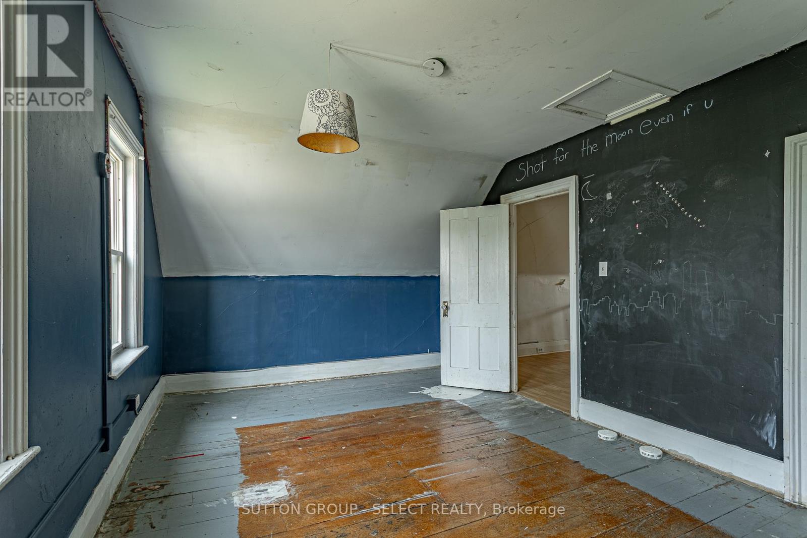 Photo 18 of 1064 Western Road, London North ON