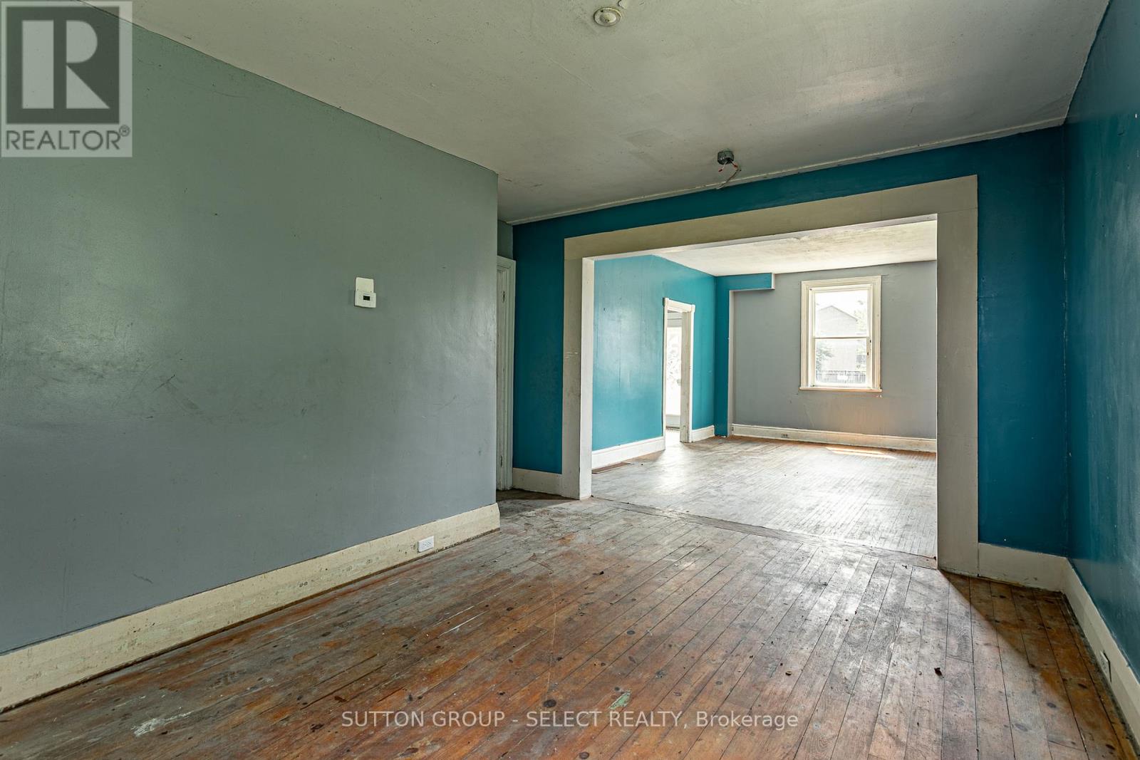 Photo 8 of 1064 Western Road, London North ON