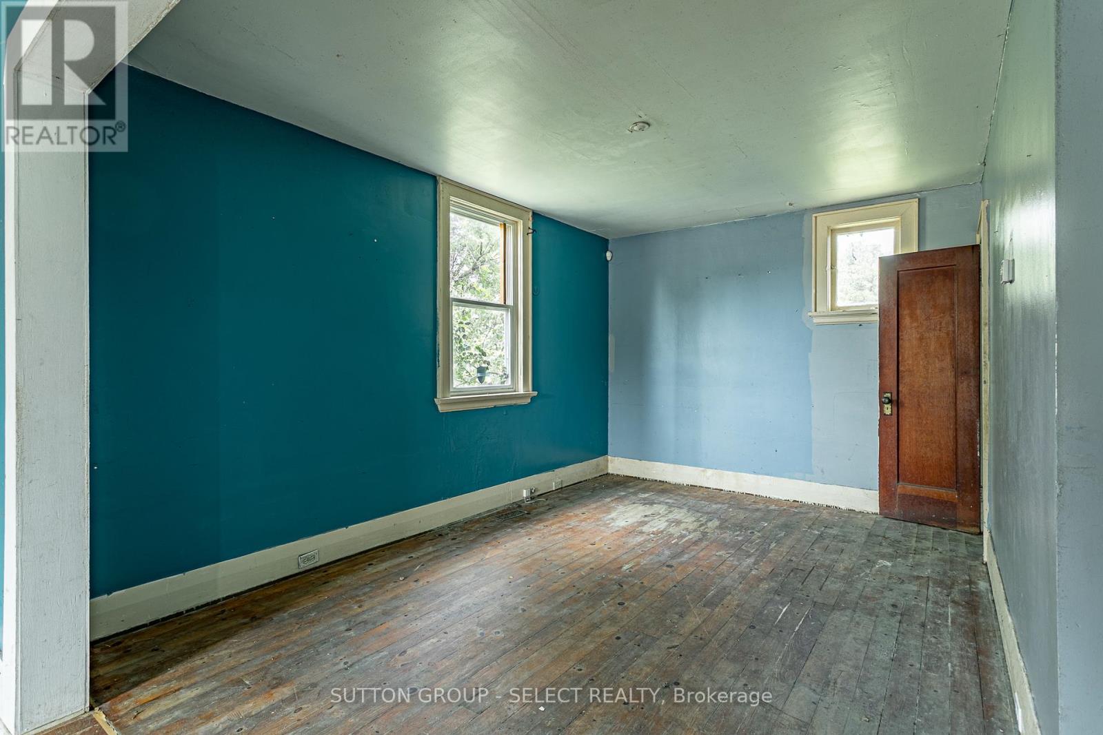 Photo 9 of 1064 Western Road, London North ON