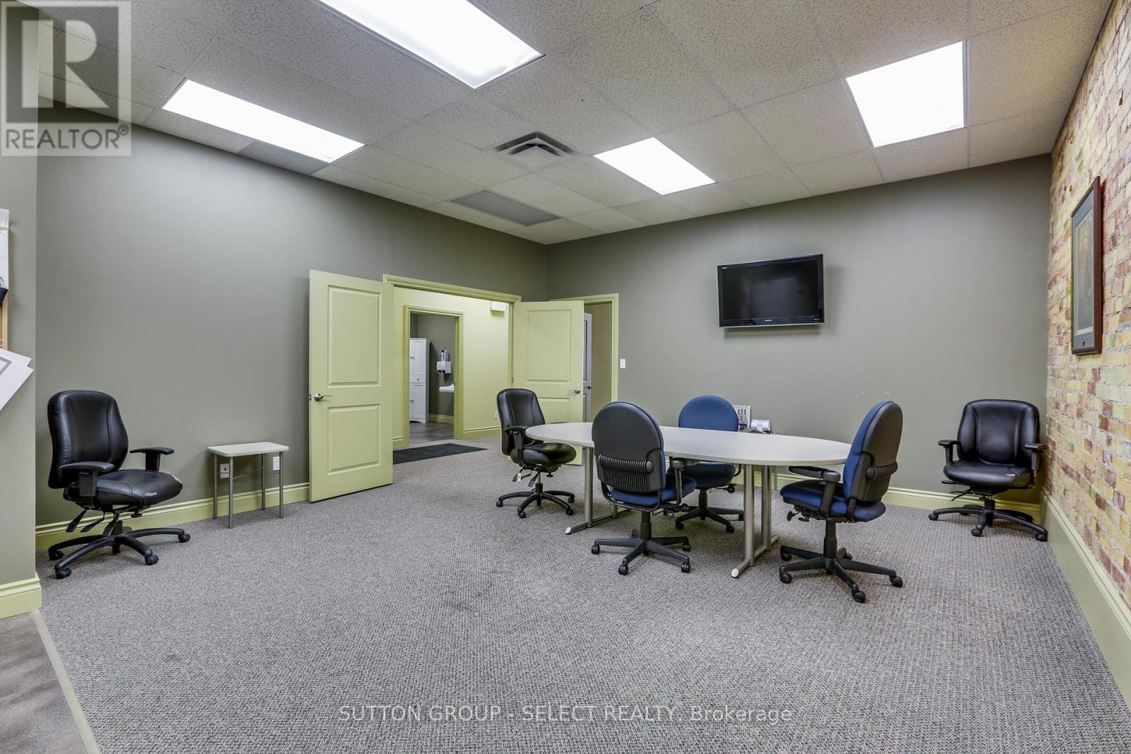 Photo 20 of 581 583 Talbot Street, St Thomas ON