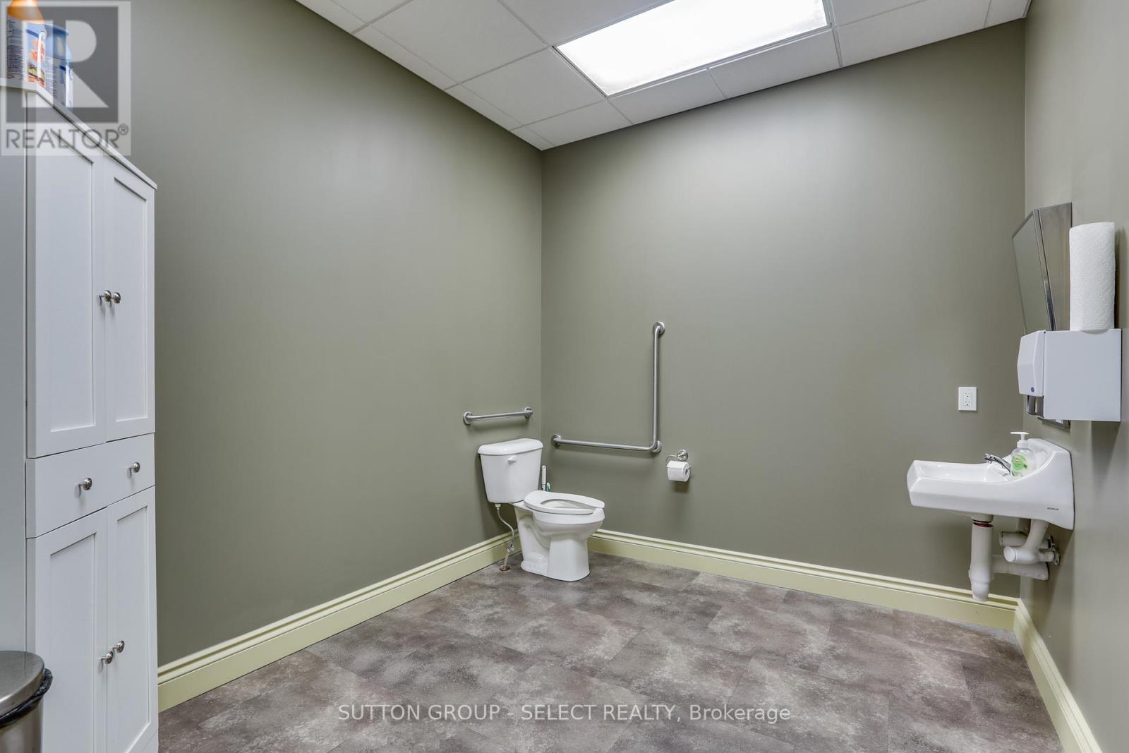 Photo 31 of 581 583 Talbot Street, St Thomas ON