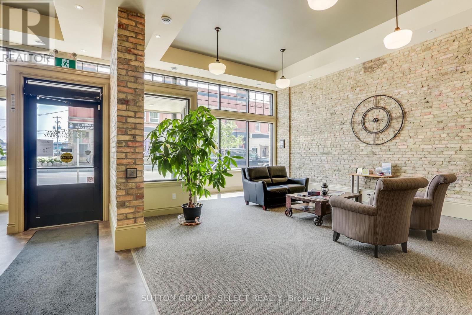 Photo 33 of 581 583 Talbot Street, St Thomas ON