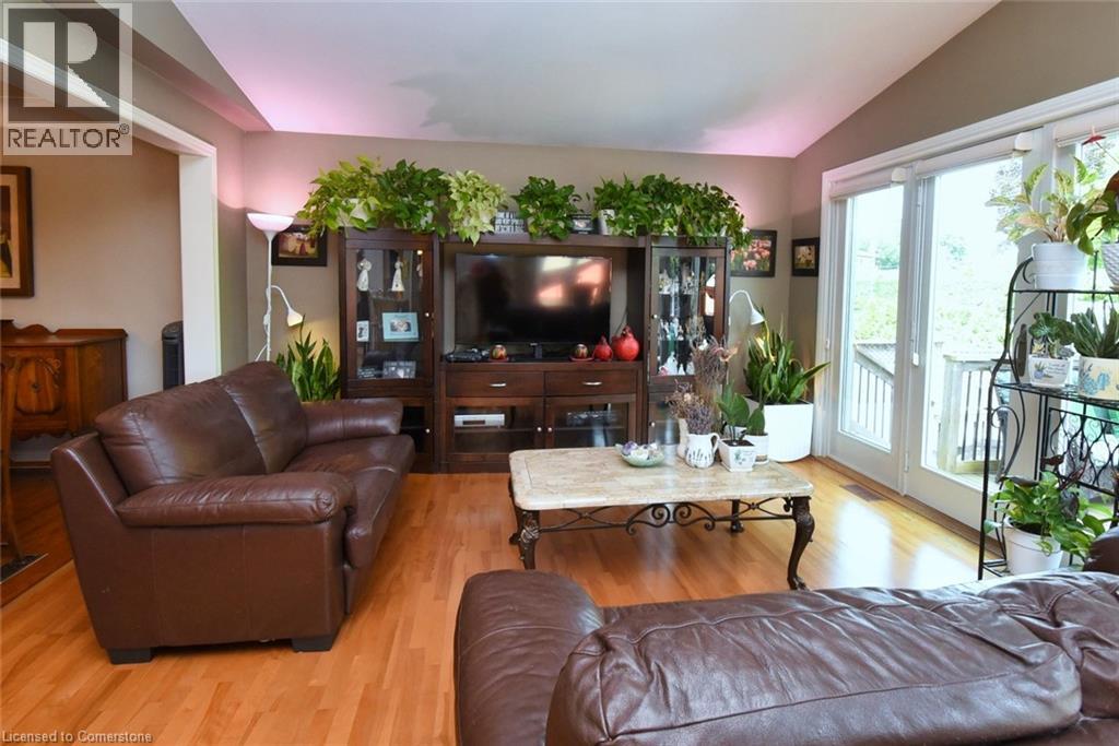 Photo 19 of 4131 Lorraine Crescent, Burlington ON