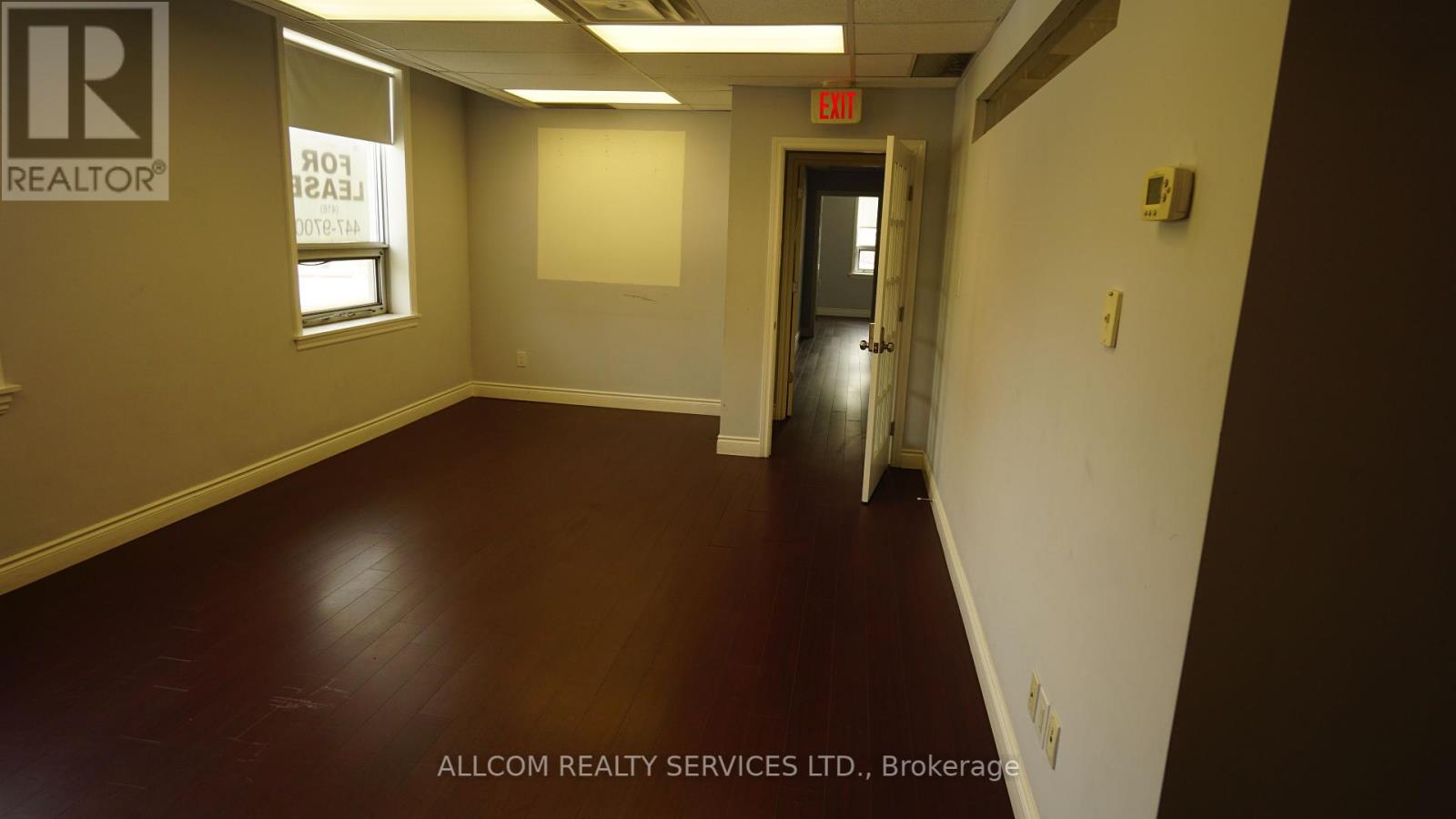 Photo 4 of 876 Eglinton Avenue E, Toronto ON