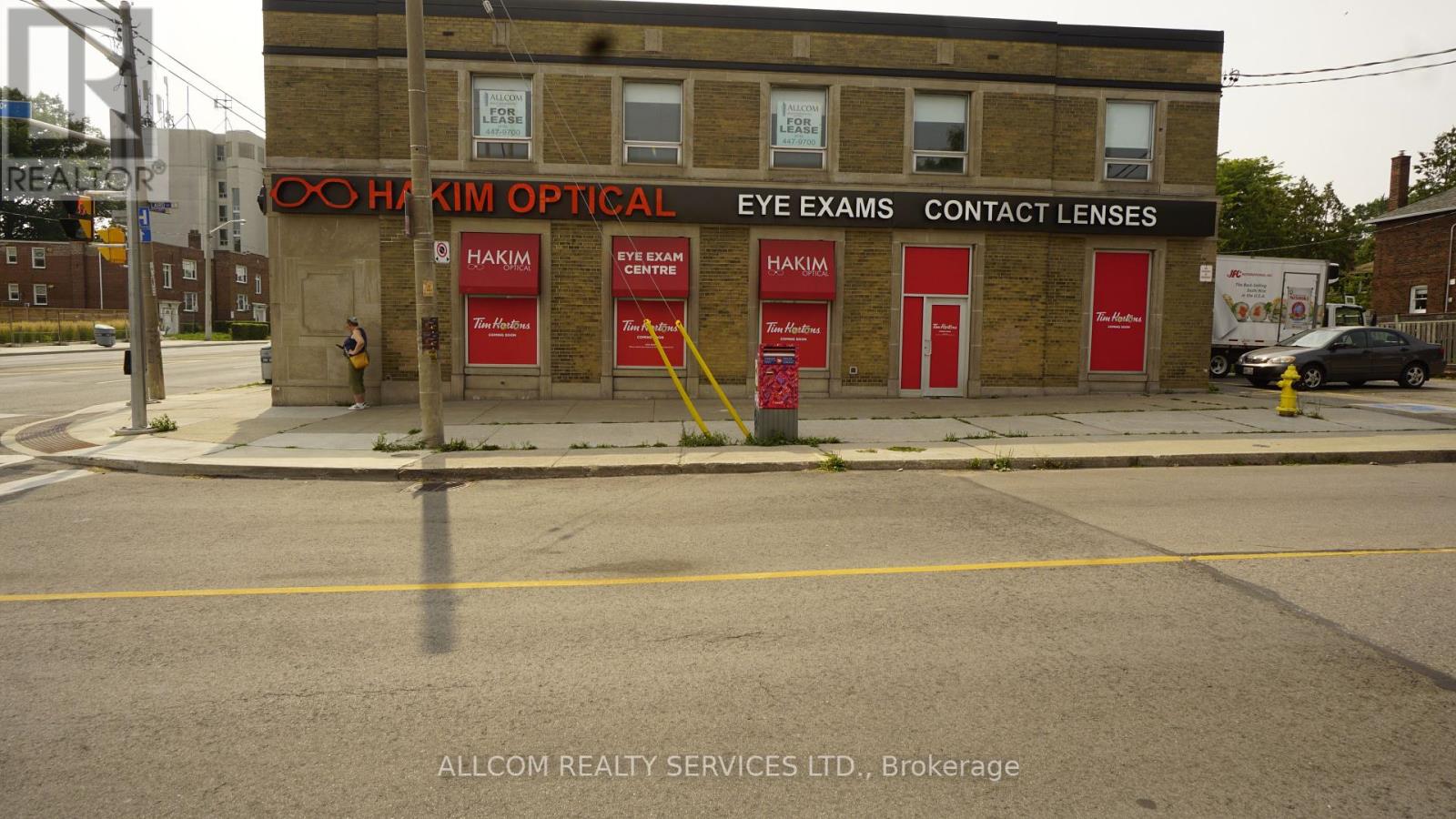 Photo 10 of 876 Eglinton Avenue E, Toronto ON