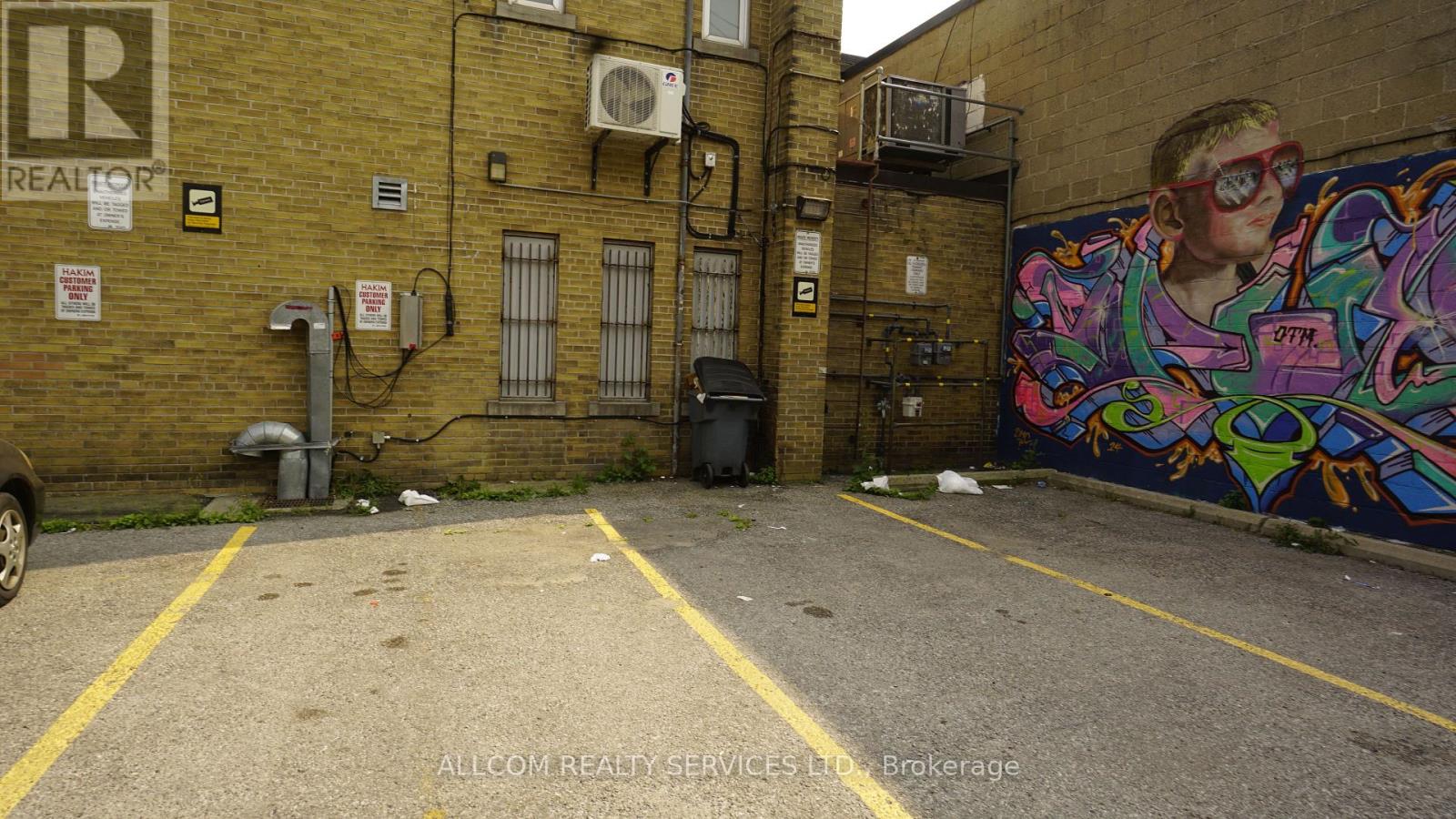 Photo 1 of 876 Eglinton Avenue E, Toronto ON