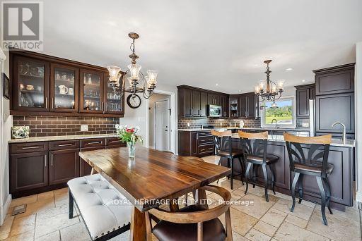 Photo 14 of 747 Alexander Drive, Selwyn ON