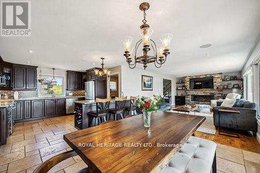 Photo 11 of 747 Alexander Drive, Selwyn ON
