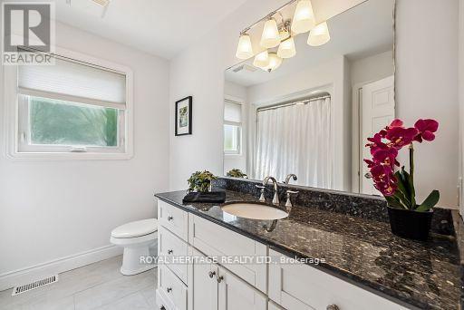 Photo 47 of 747 Alexander Drive, Selwyn ON