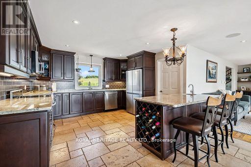 Photo 19 of 747 Alexander Drive, Selwyn ON