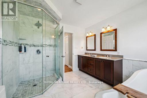 Photo 25 of 747 Alexander Drive, Selwyn ON