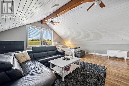 Photo 10 of 747 Alexander Drive, Selwyn ON