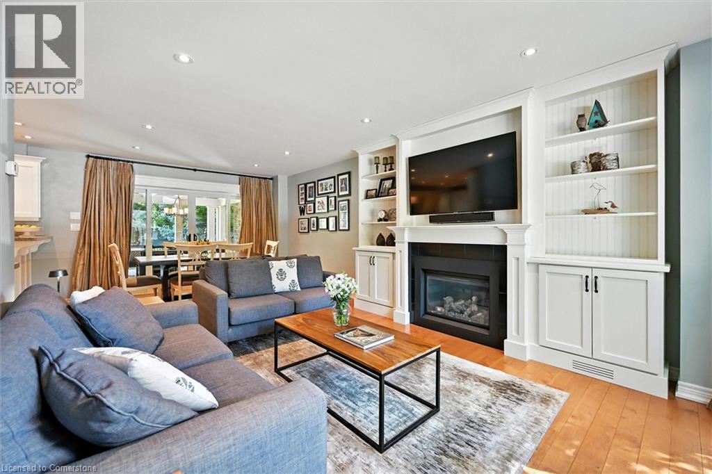 Photo 11 of 2147 Paisley Avenue, Burlington ON