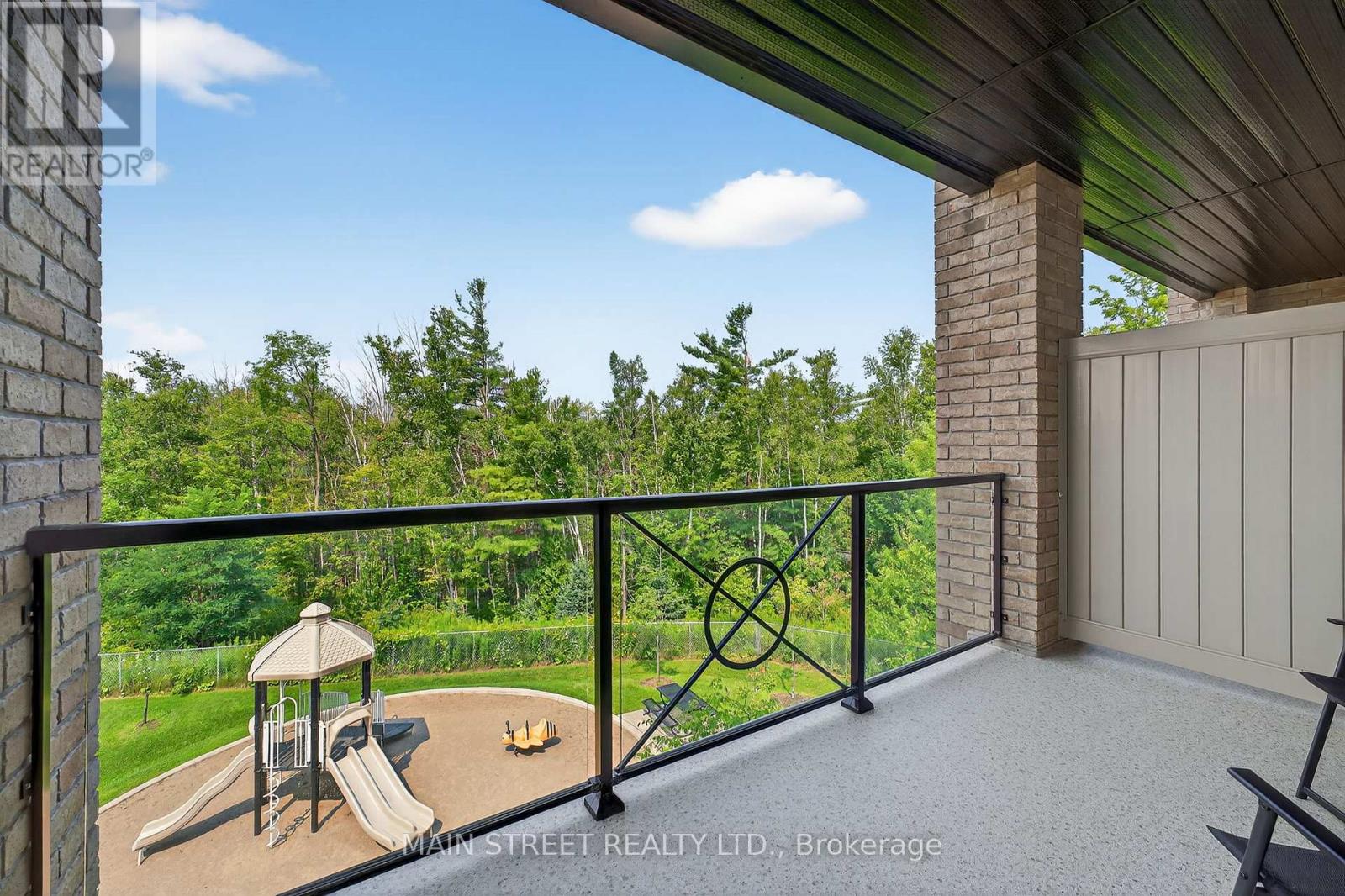 Photo 17 of 303 40 Ferndale Drive S, Barrie ON