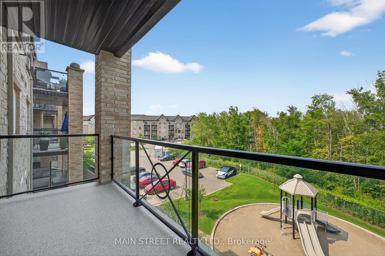Photo 18 of 303 40 Ferndale Drive S, Barrie ON