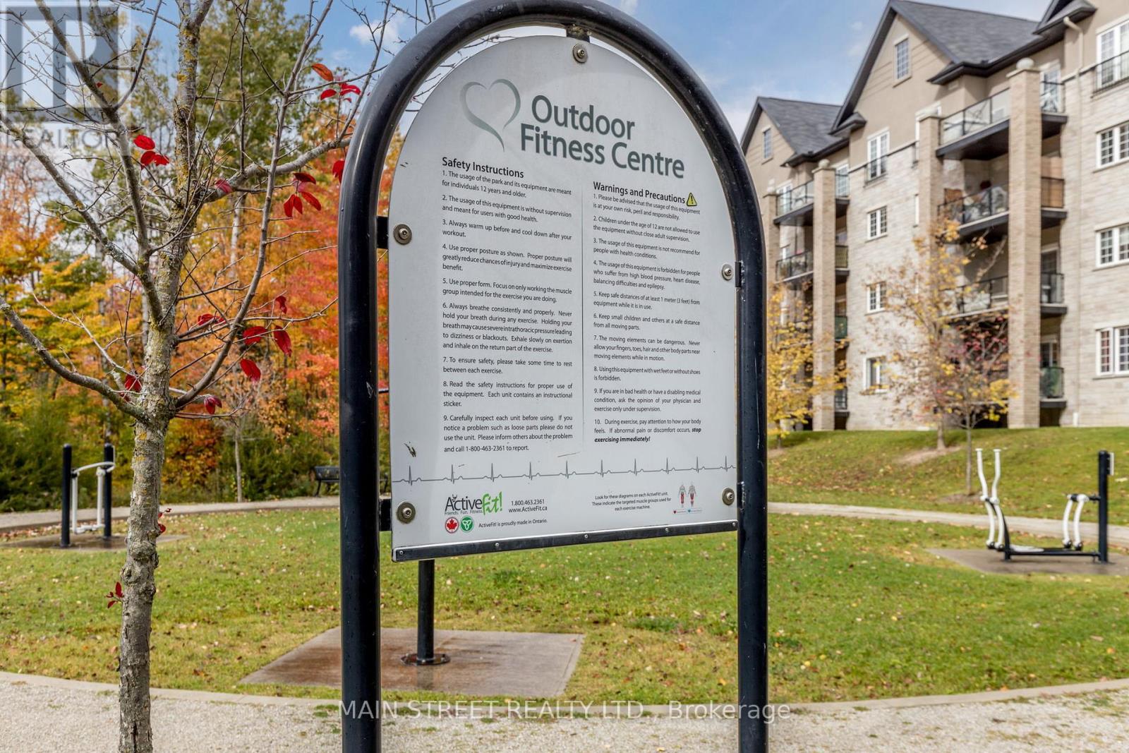 Photo 25 of 303 40 Ferndale Drive S, Barrie ON
