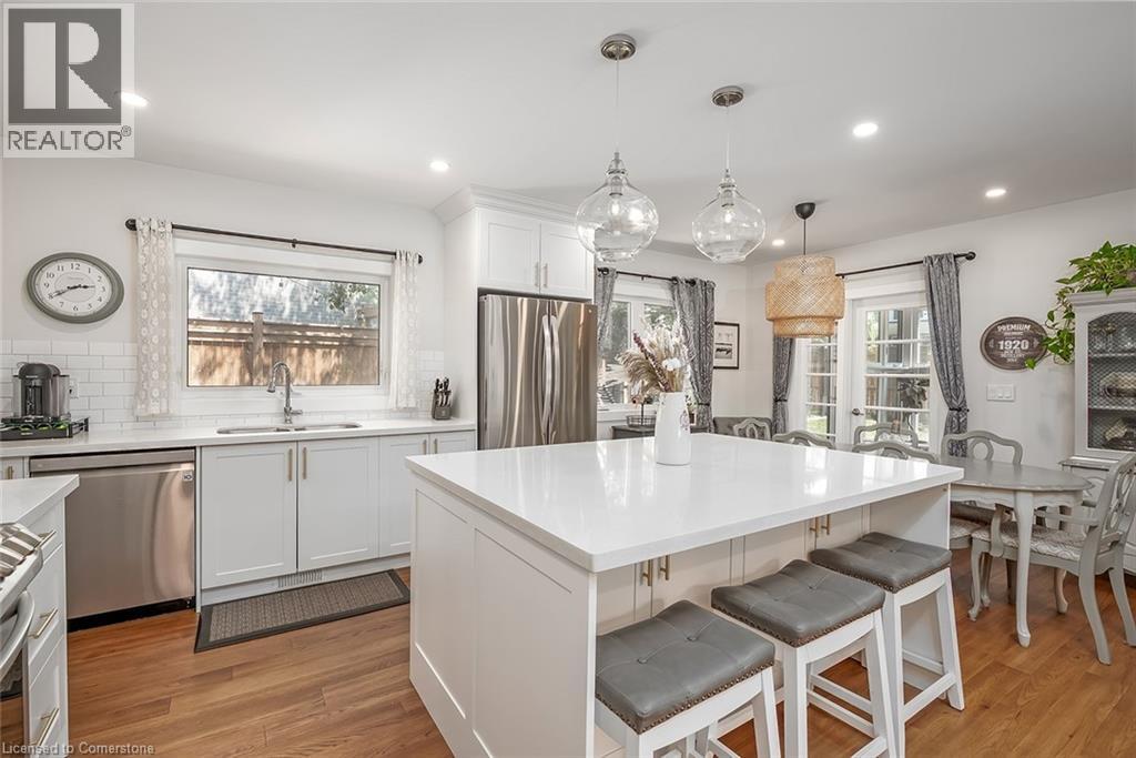 Photo 12 of 2061 Halton Place, Burlington ON