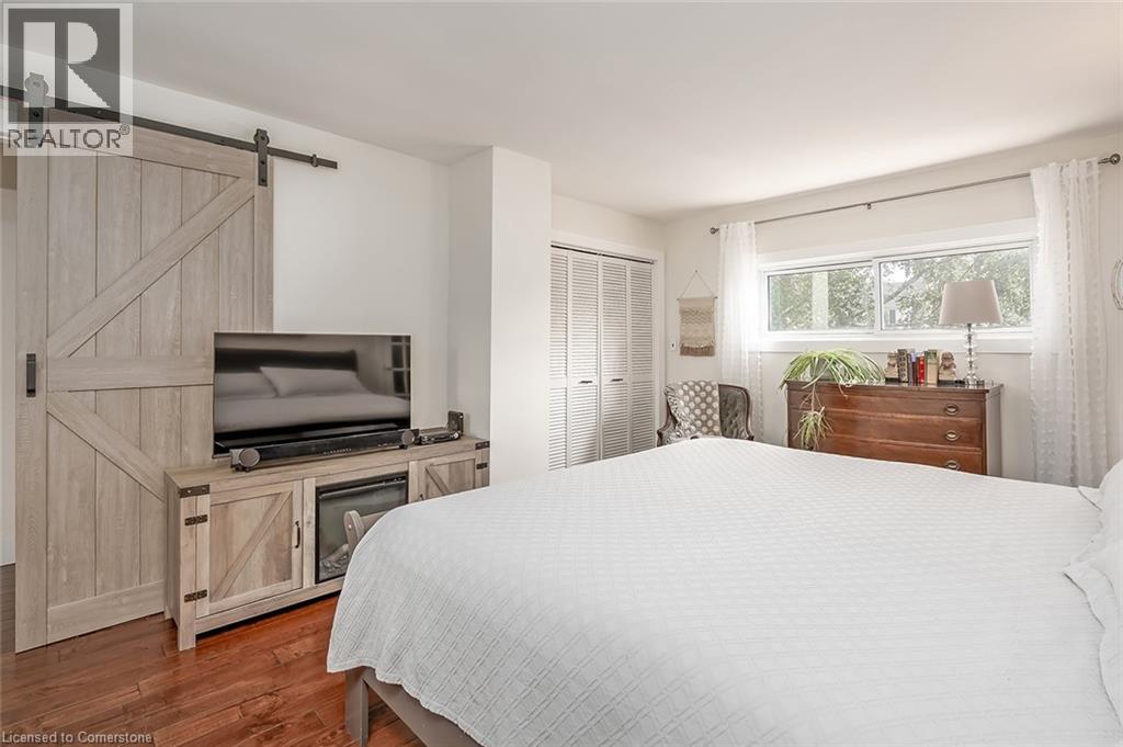 Photo 28 of 2061 Halton Place, Burlington ON