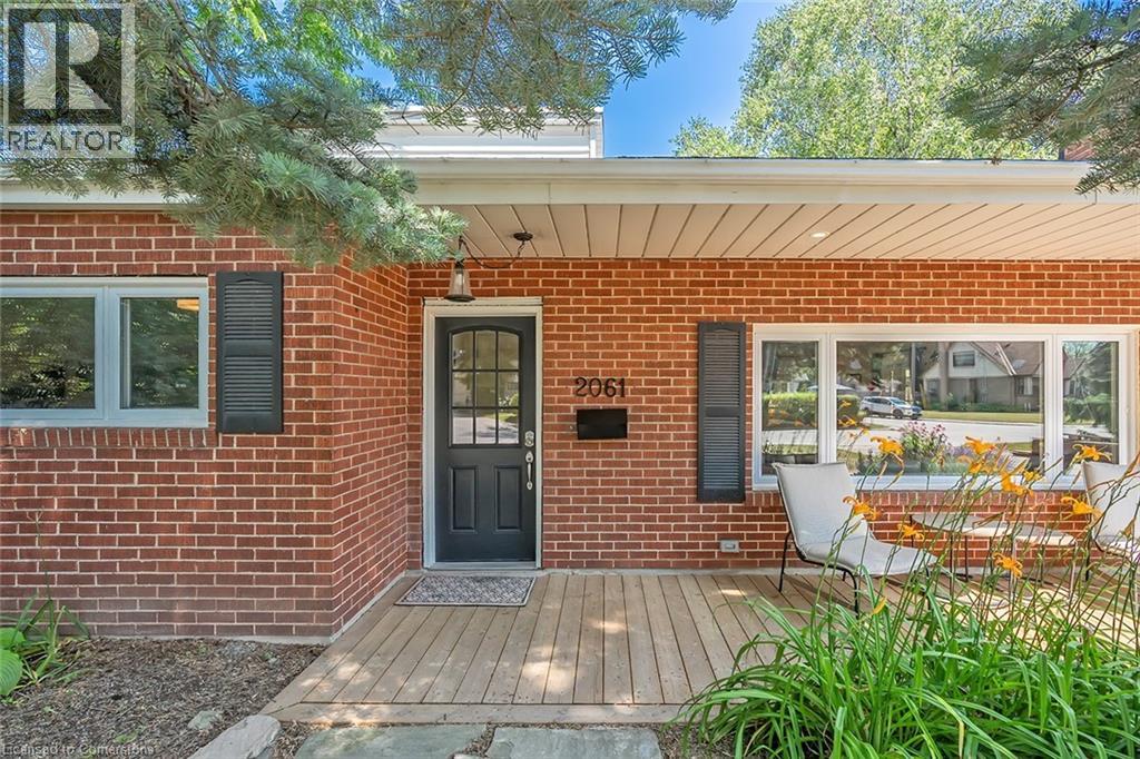 Photo 4 of 2061 Halton Place, Burlington ON