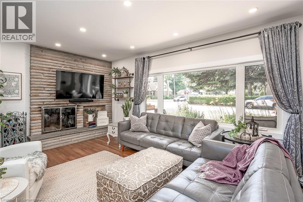 Photo 9 of 2061 Halton Place, Burlington ON
