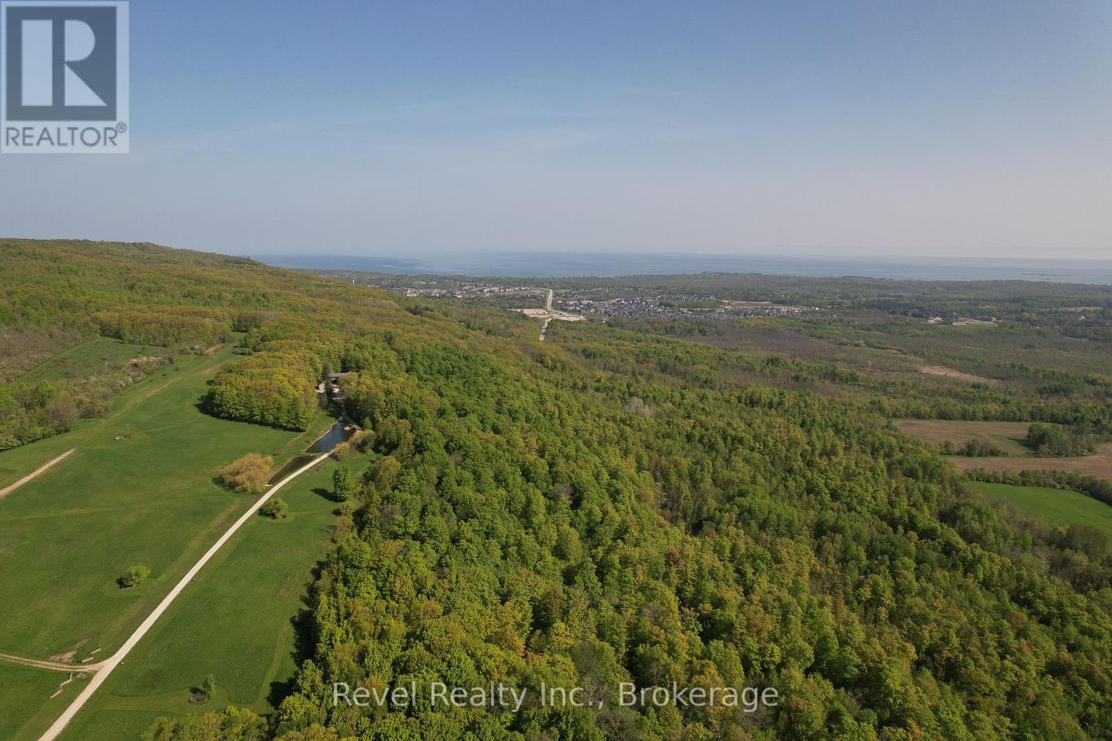 Photo 2 of 609669 12 Th Side Road, Blue Mountains ON