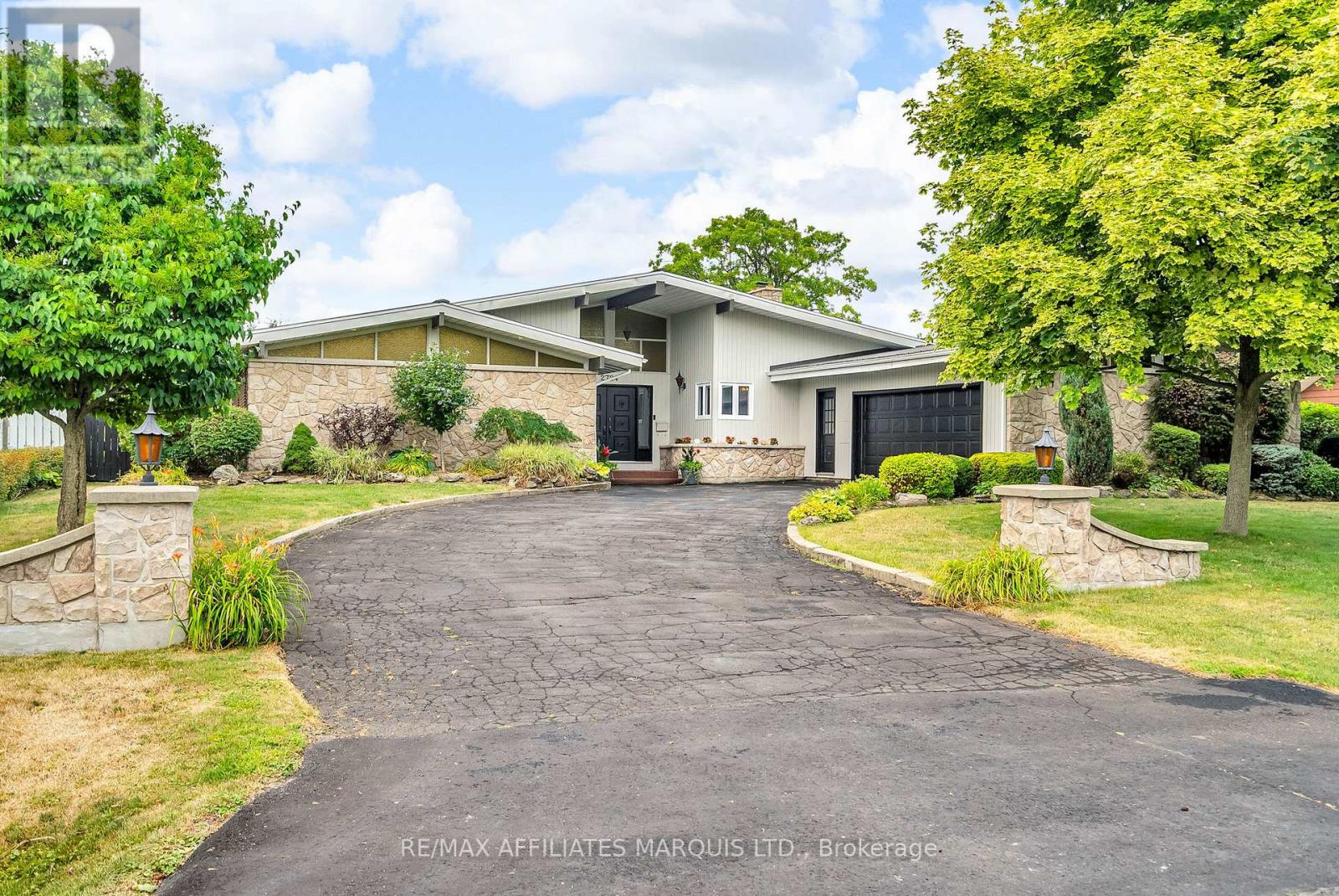 Photo 1 of 2724 Ross Avenue, Cornwall ON