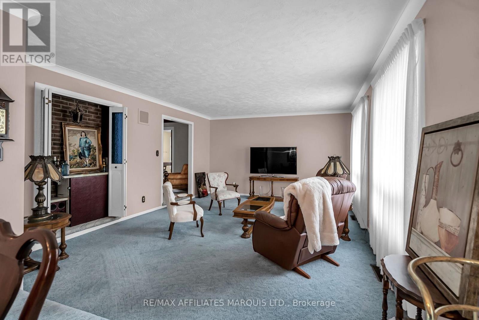 Photo 15 of 2724 Ross Avenue, Cornwall ON