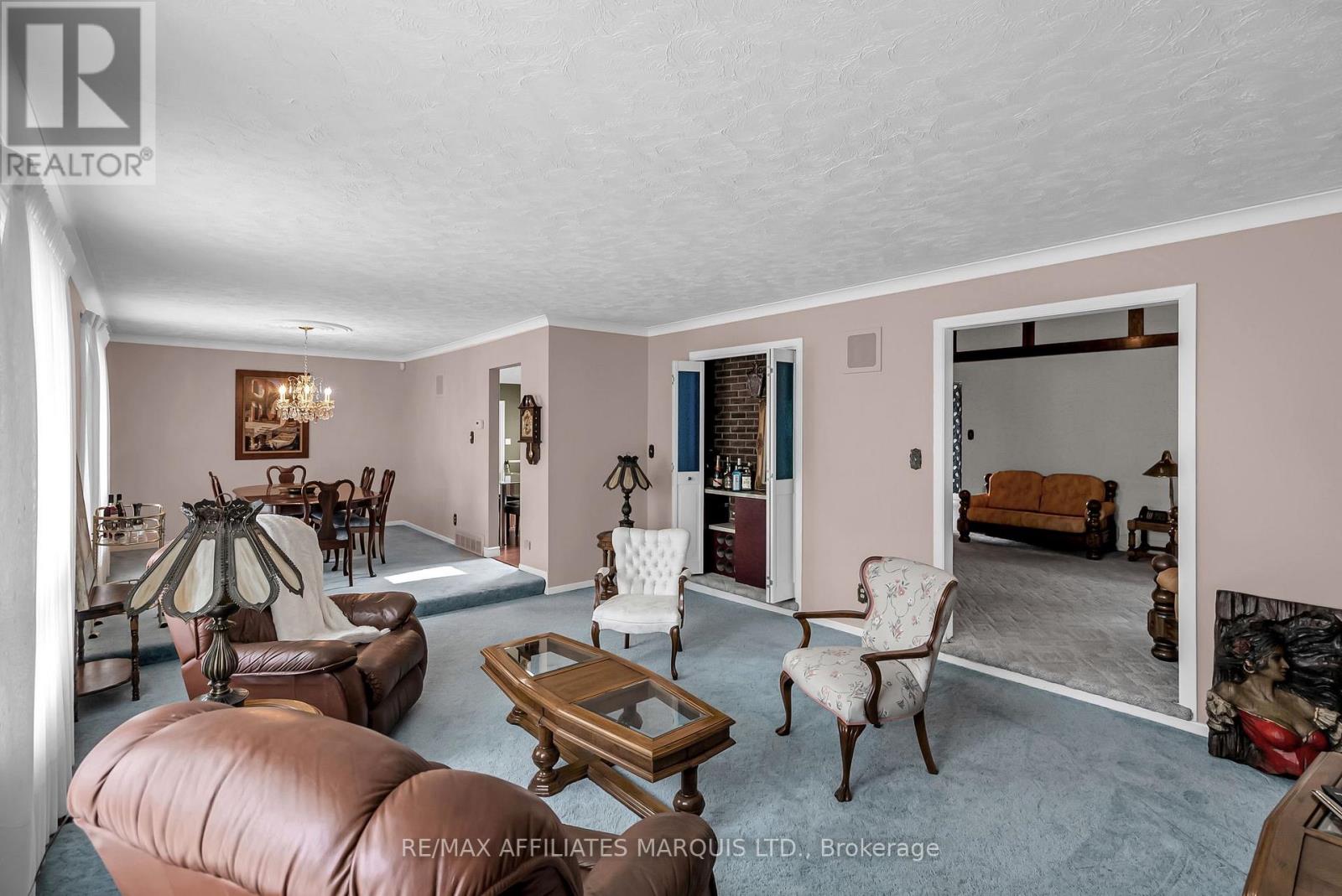 Photo 16 of 2724 Ross Avenue, Cornwall ON