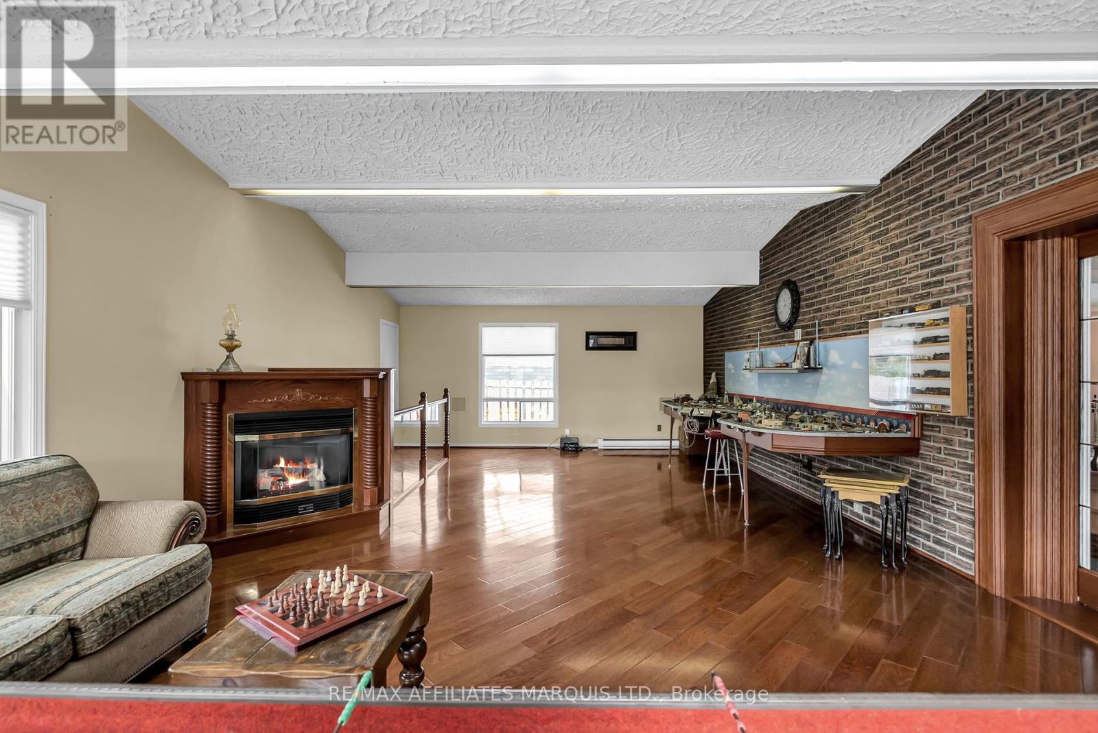 Photo 22 of 2724 Ross Avenue, Cornwall ON