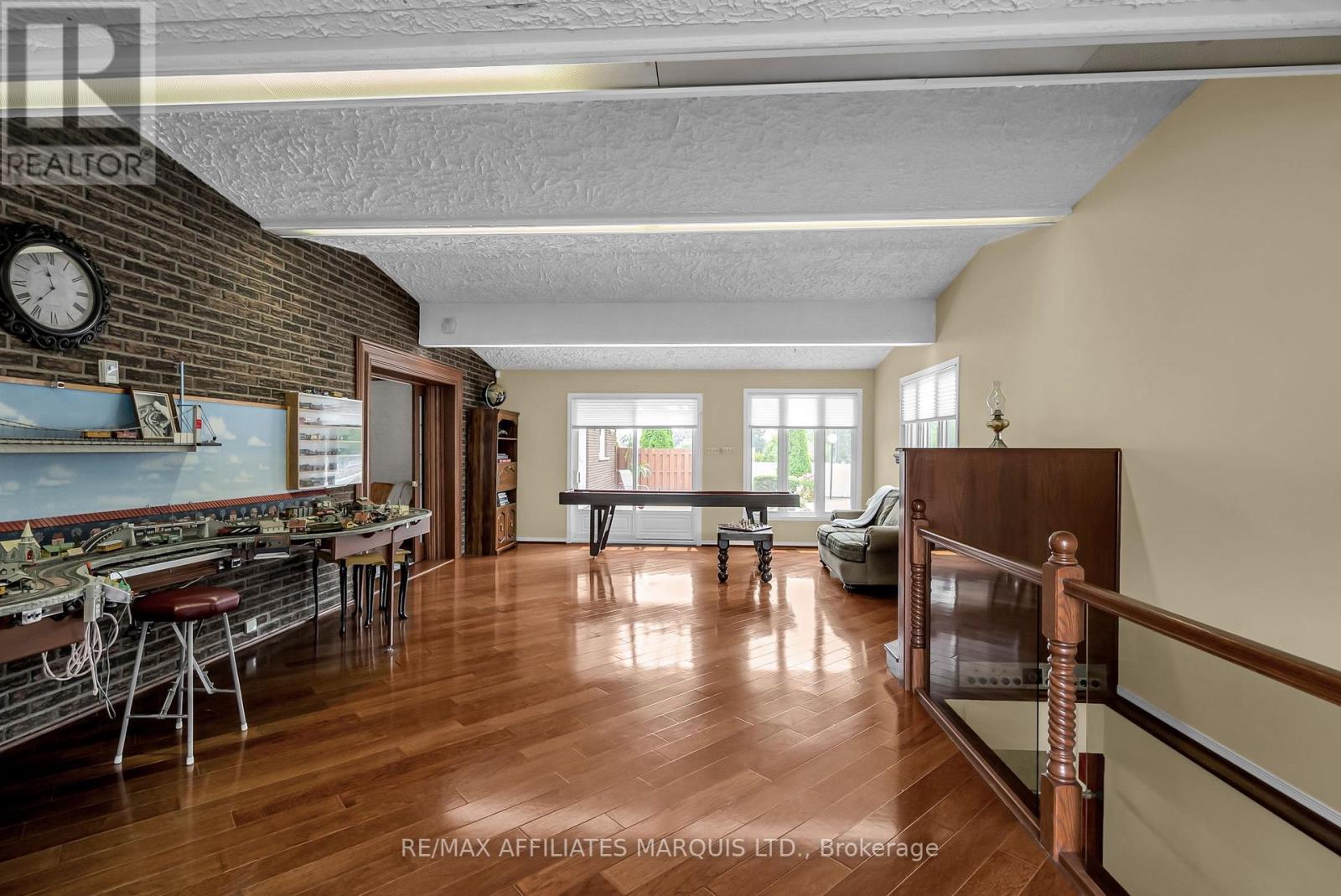 Photo 24 of 2724 Ross Avenue, Cornwall ON