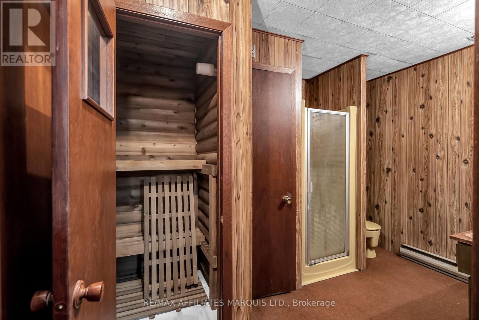 Photo 33 of 2724 Ross Avenue, Cornwall ON