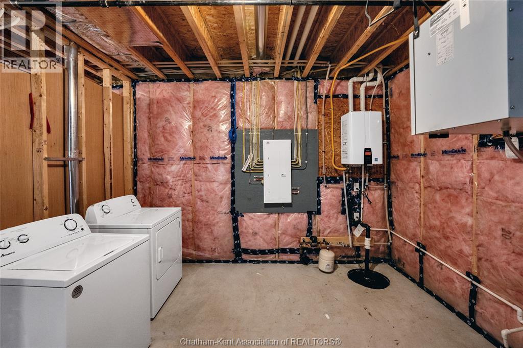 Photo 17 of 106 Ironwood Trail, Chatham ON