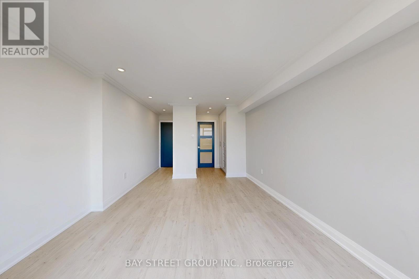 Photo 9 of 605 55 Skymark Drive, Toronto ON