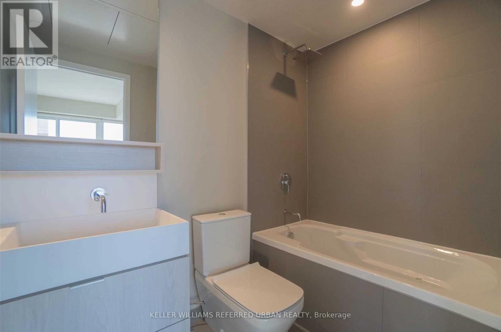 Photo 12 of 2111 5 Soudan Avenue, Toronto ON