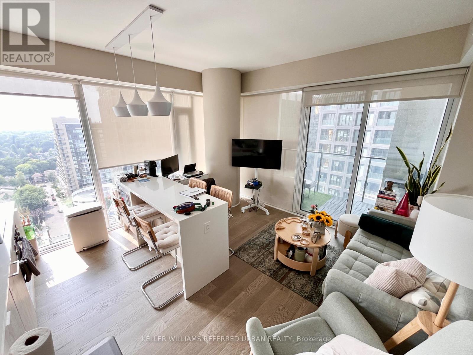Photo 5 of 2111 5 Soudan Avenue, Toronto ON