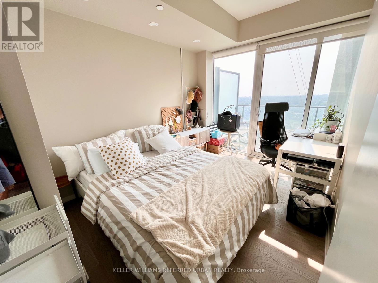 Photo 7 of 2111 5 Soudan Avenue, Toronto ON
