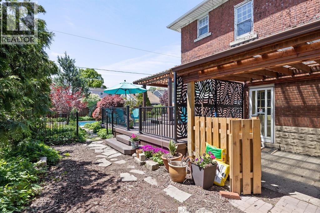Photo 28 of 2373 Kildare Road, Windsor ON