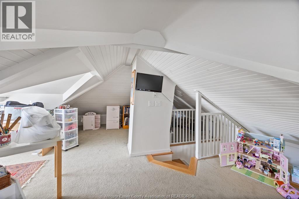 Photo 18 of 2373 Kildare Road, Windsor ON