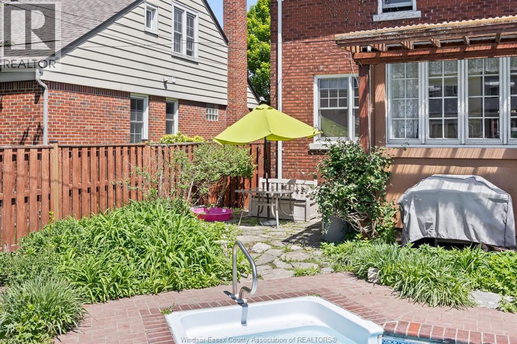 Photo 3 of 2373 Kildare Road, Windsor ON