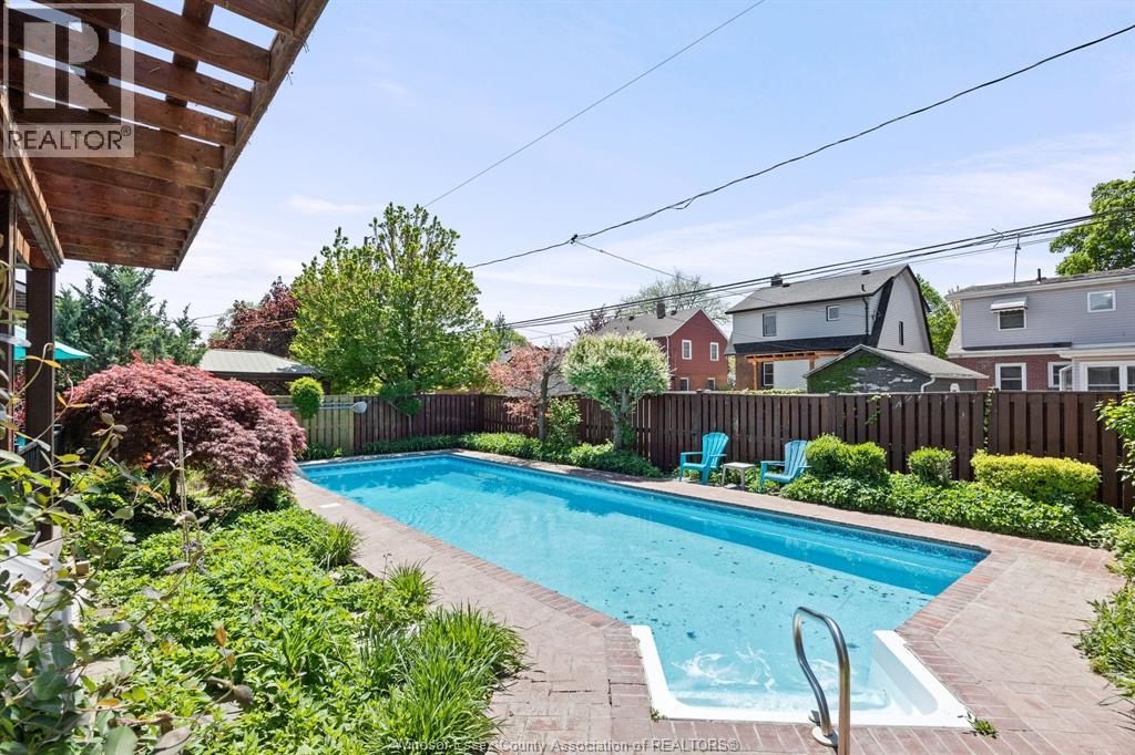Photo 26 of 2373 Kildare Road, Windsor ON