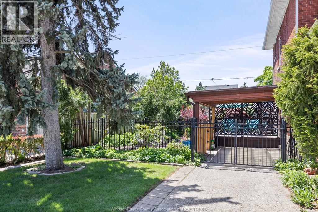 Photo 25 of 2373 Kildare Road, Windsor ON