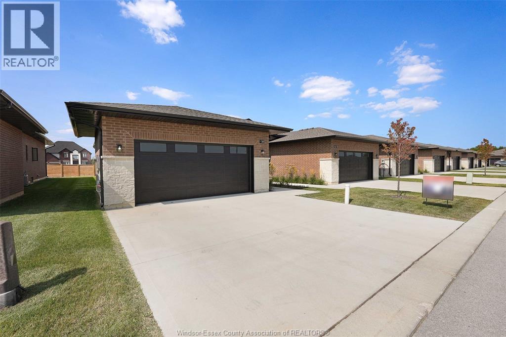 Photo 12 of 638 Lily Mac Boulevard, Windsor ON