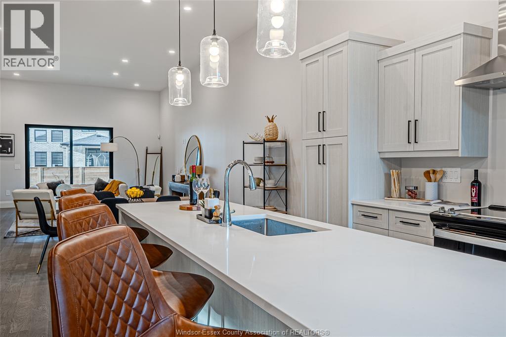 Photo 3 of 638 Lily Mac Boulevard, Windsor ON
