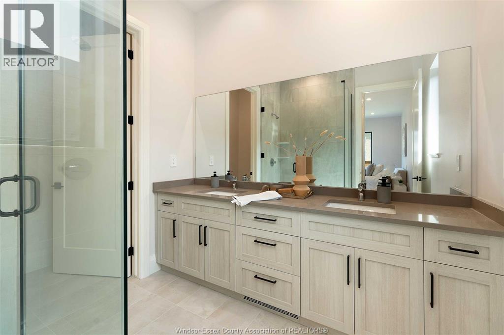 Photo 11 of 638 Lily Mac Boulevard, Windsor ON