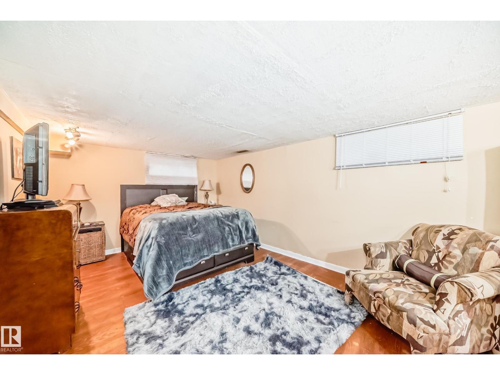 Photo 22 of 8950 80 Av Nw Nw, Edmonton AB