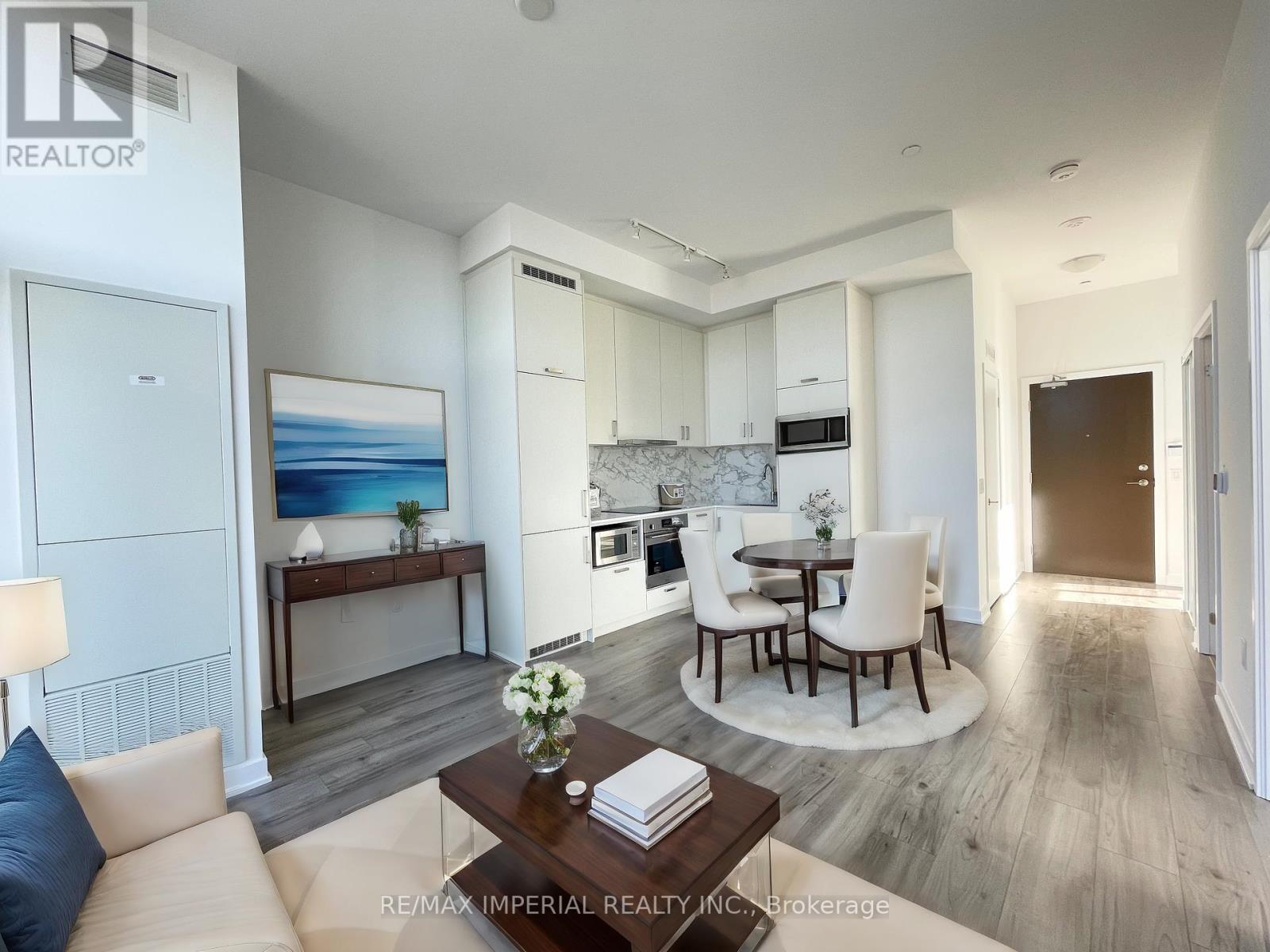 Photo 2 of 1618 60 Honeycrisp Crescent, Vaughan ON