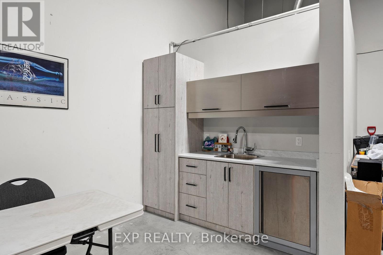 Photo 1 of 7 8 155 Mostar Street, Whitchurchstouffville ON