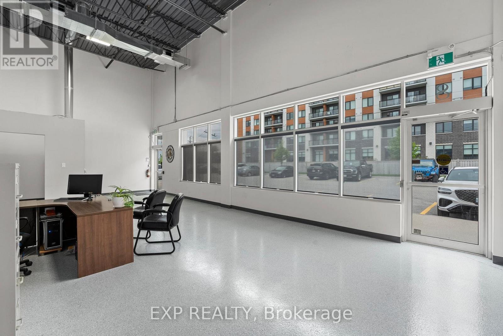 Photo 3 of 7 8 155 Mostar Street, Whitchurchstouffville ON