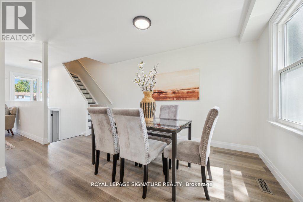 Photo 10 of 1856 John Street, Markham ON