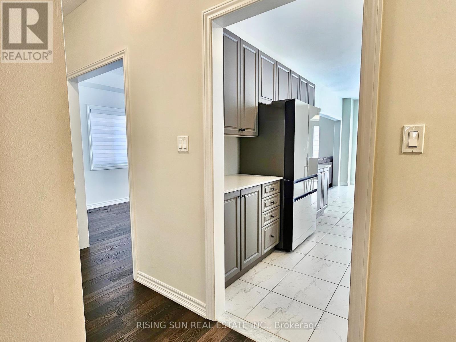 Photo 4 of 89 Palace Street, Thorold ON